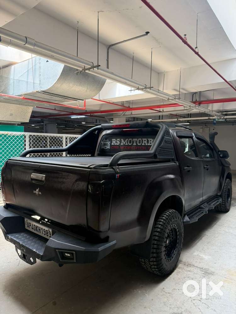Isuzu V-cross Diesel 2016 Fully Modified Off Roader
