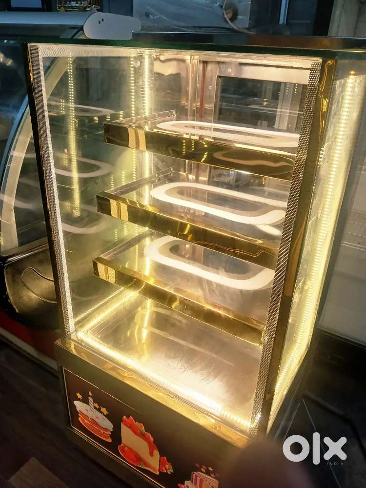 DISPLAY FRIDGE COUNTER