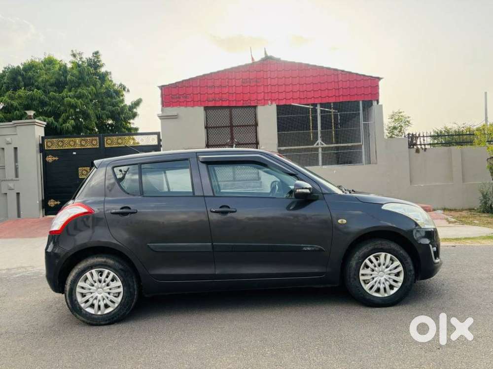 Maruti Suzuki Swift Lxi Option, 2016, Petrol