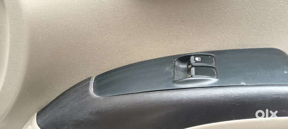 1).4tyrenewwithbill 2).androiddisplay
3).battrynew,  
4).2powerwindow