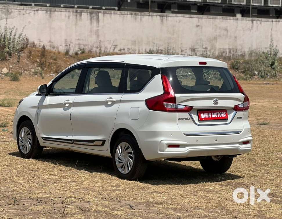 Maruti Suzuki Ertiga Vxi At Petrol, 2024, Petrol