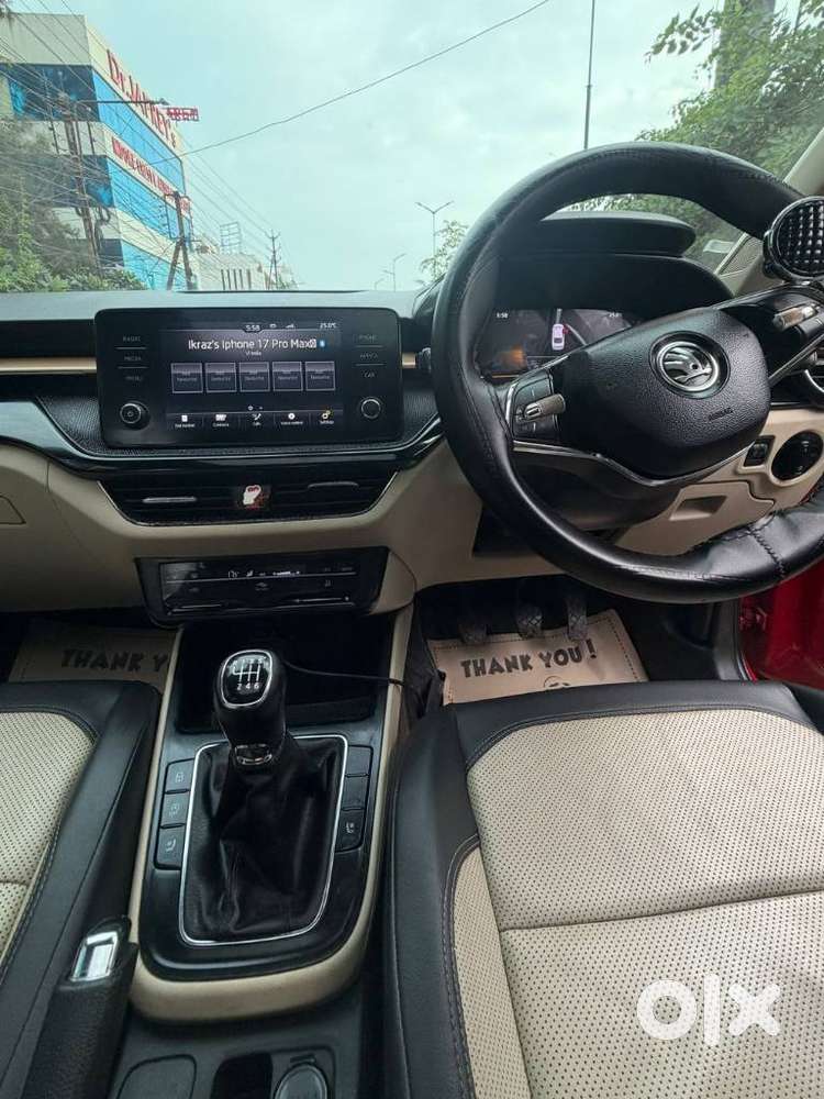 Skoda Slavia Style 1.0l Tsi Mt, 2023, Petrol