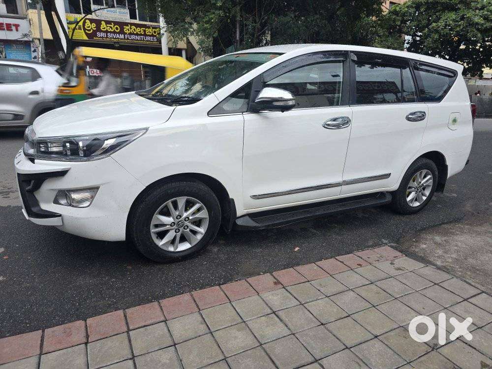 Toyota Innova Crysta 2.8z Automatic, 2017, Diesel
