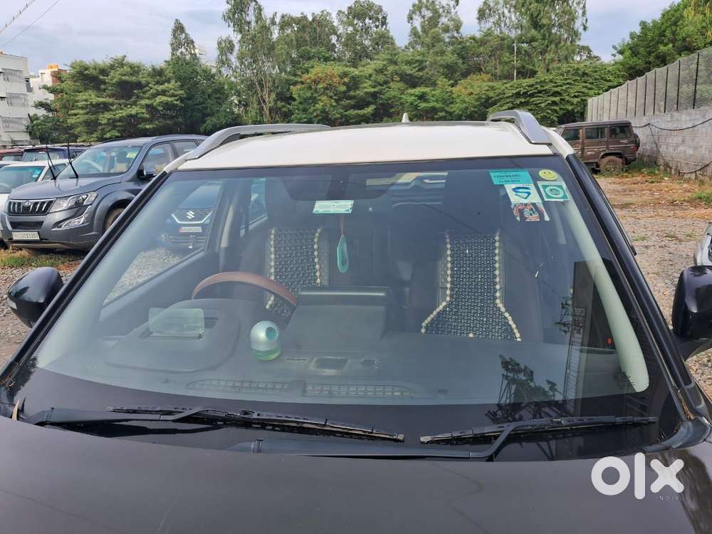 Maruti Suzuki Brezza 1.5 Zxi Plus Smart Hybrid Dual Tone, 2022, Petr..