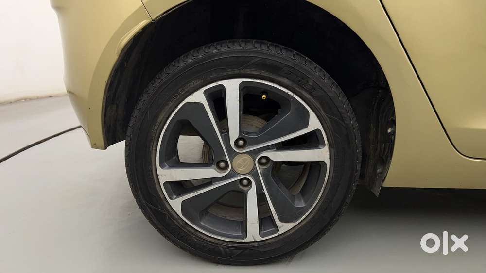 Tata Altroz Xz, 2020, Petrol