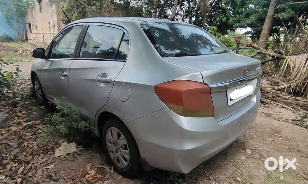 Honda Amaze 1.2 S I-vtec Petrol+cng (november 2013)