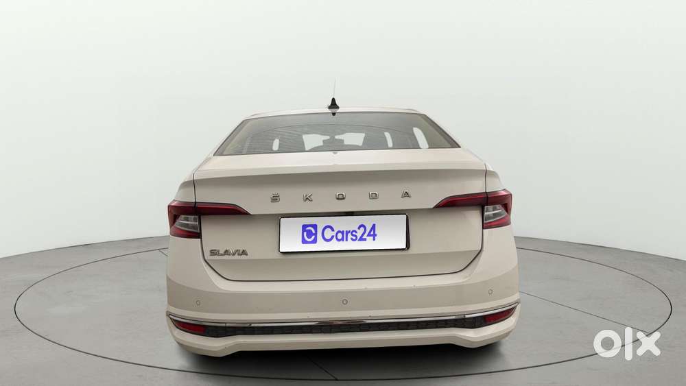 Skoda Slavia 1.0 Tsi Style At, 2022, Petrol