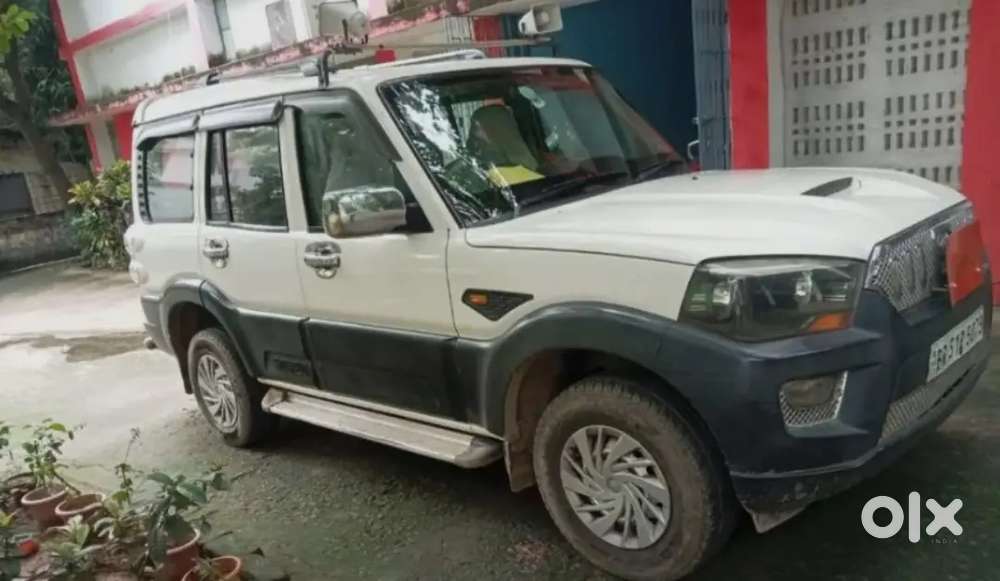 Mahindra Scorpio 2016 Petrol Classic