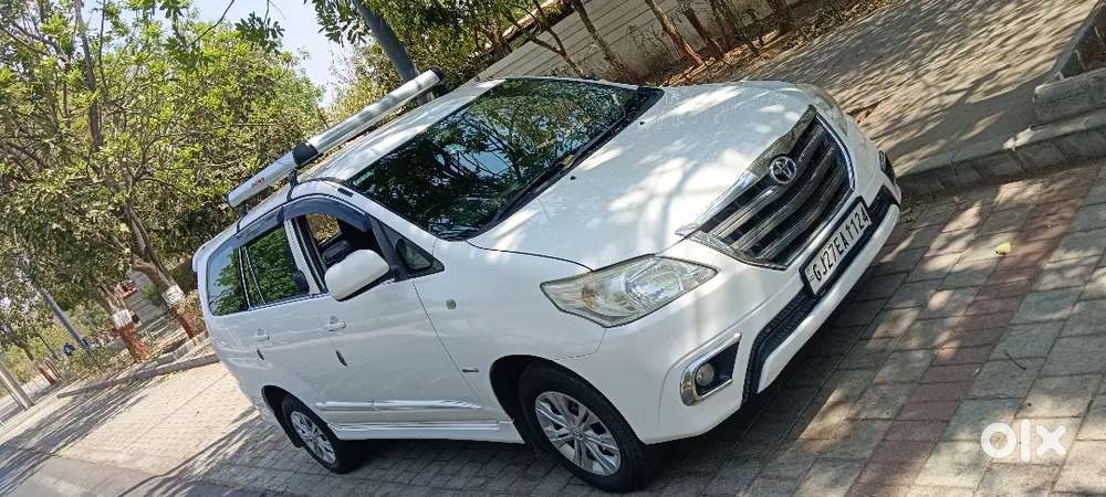 Toyota Innova 2015 Diesel 225000 Km Driven