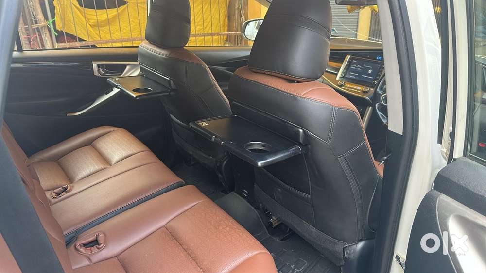 Toyota Innova Crysta [2020-ongoing] 2.4 Vx 8 Str, 2024, Diesel