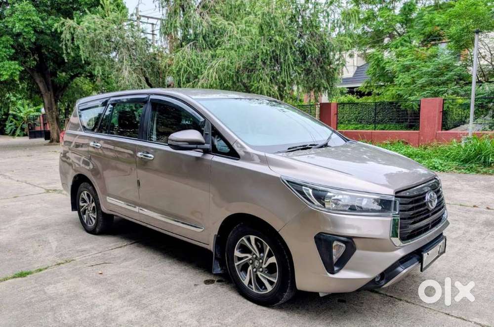 Toyota Innova Crysta 2.4 Gx Limited Edition At 7 Str, 2022, Diesel