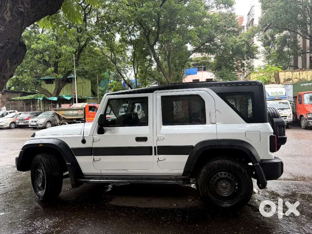 Mahindra Thar Roxx Petrol 2025