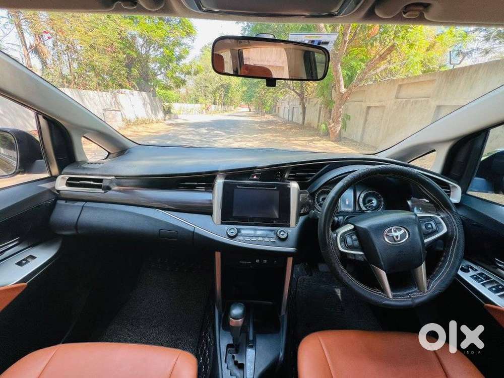 Toyota Innova Crysta