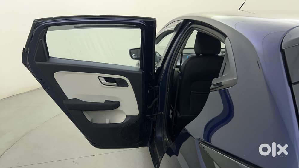 Tata Altroz 1.2 Xz Plus Petrol, 2023, Petrol