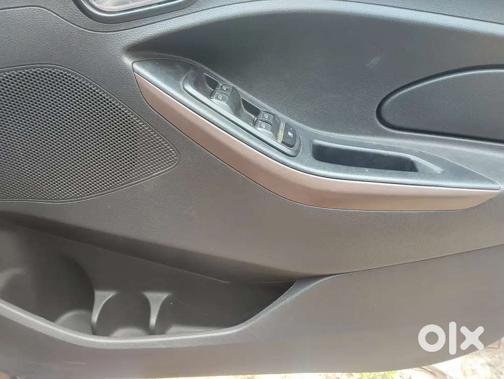 Ford Freestyle 2019 Petrol 98000 Km Driven