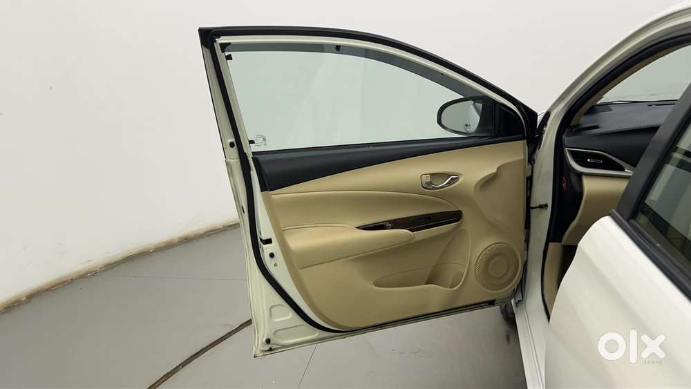 Toyota Yaris Ativ Vx Cvt, 2018, Petrol