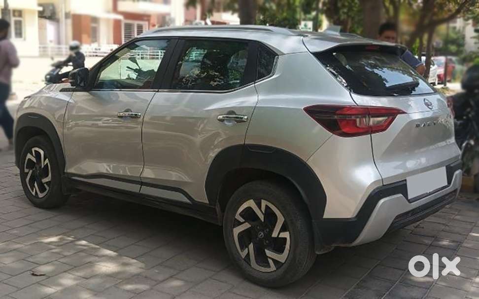 Nissan Magnite 1.0 Xv Premium, 2023, Petrol