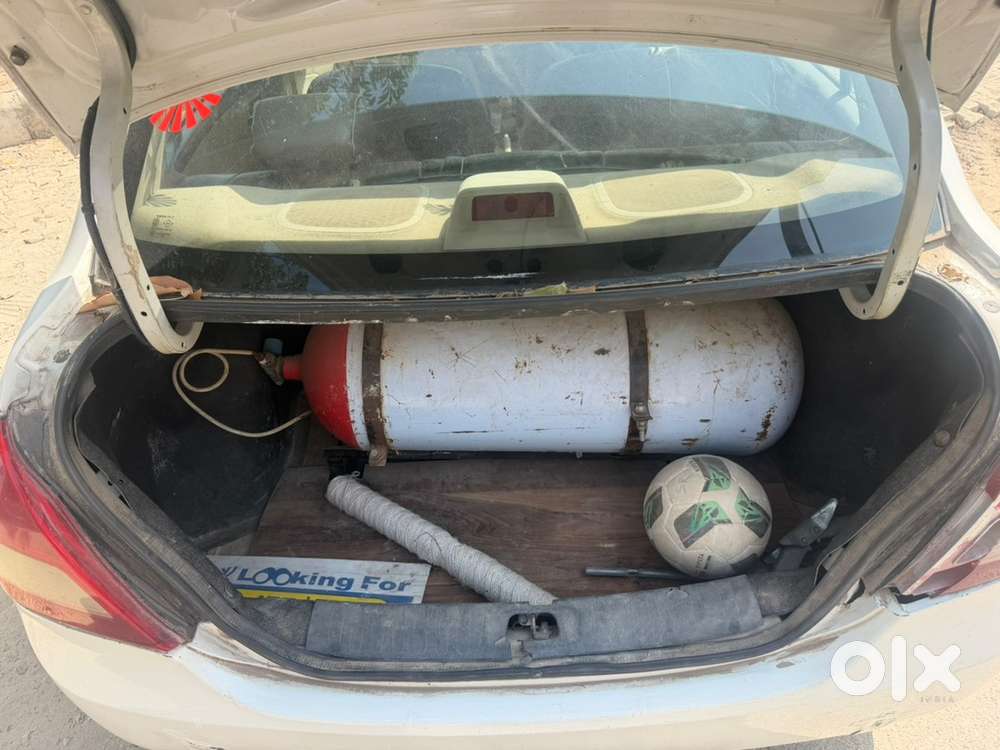 Maruti Suzuki Swift Dzire 2012