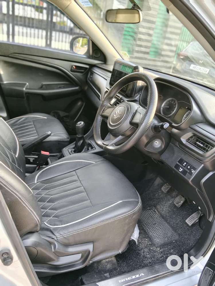Maruti Suzuki Brezza 1.5 Lxi Cng, 2023, Cng & Hybrids