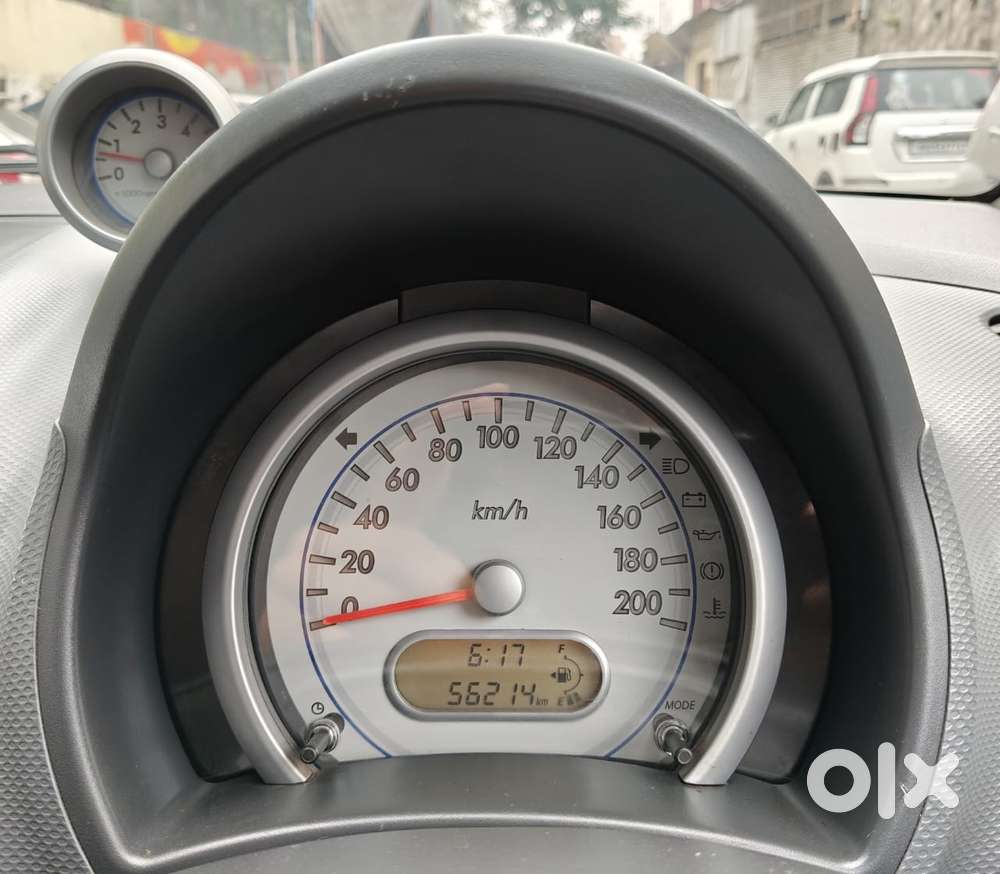 Maruti Suzuki Ritz Vxi, 2011, Petrol