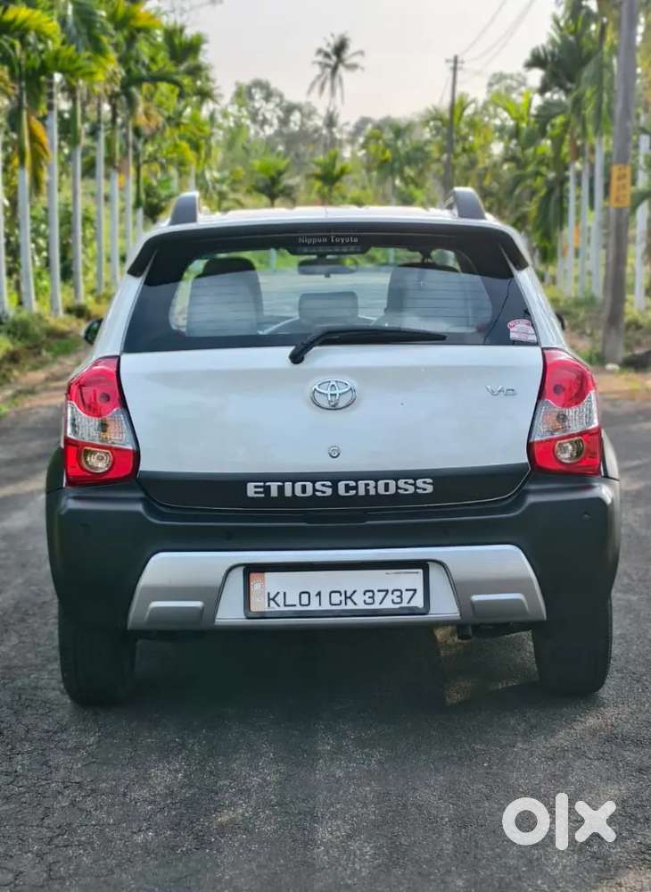 Toyota Etios Cross 2018