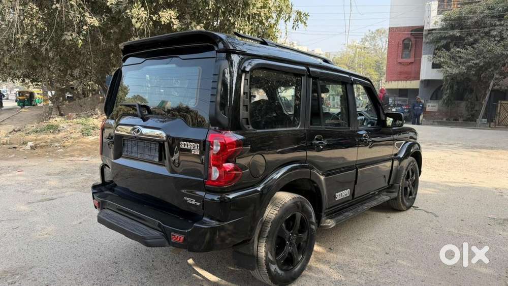 Mahindra Scorpio 2021 Diesel 42500 Km Driven