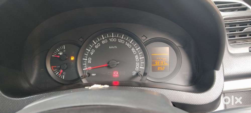 Maruti Suzuki Swift Lxi, 2015, Petrol