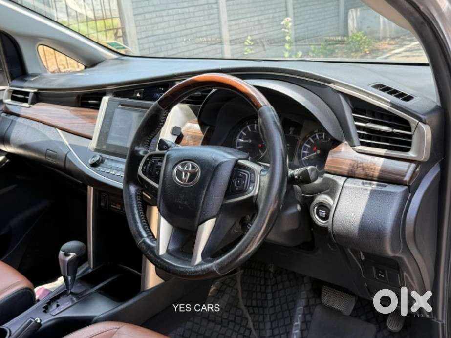 Toyota Innova Crysta 2.4 Z 7 Str, 2017, Petrol