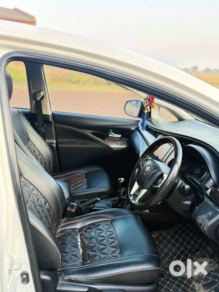 Toyota Innova Crysta [2020-ongoing] 2.4 Vx 8 Str, 2023, Diesel
