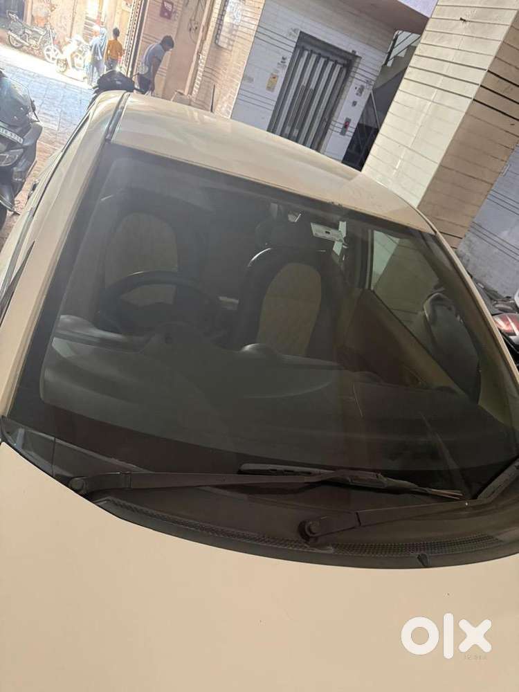 Honda Amaze 2nd Gen 2015 Diesel Well Maintained