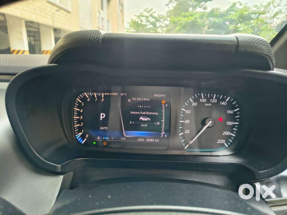 Tata Altroz 1.2 Xza Plus Dark Edition Dct, 2022, Petrol