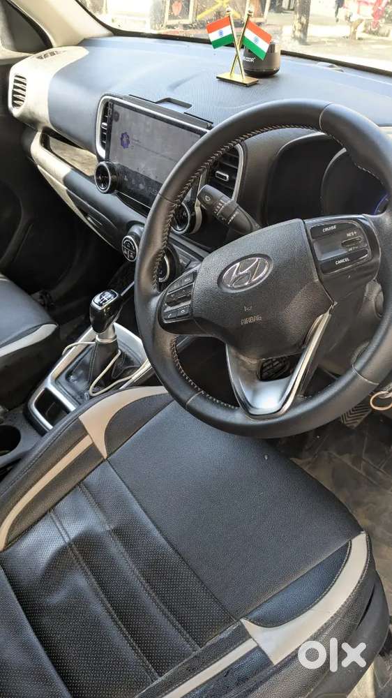 Hyundai Venue 2019 Petrol With Sunroof