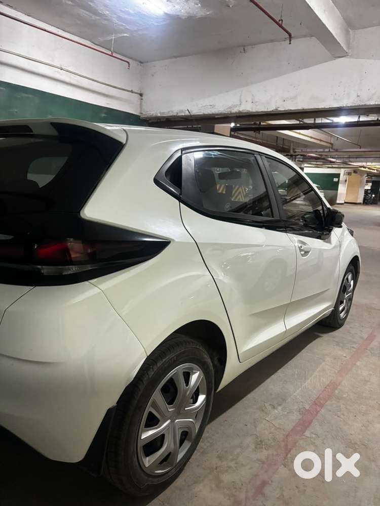 2022 Tata Altroz Xm+  Only 8,000 Km  Single Owner  Under Warranty