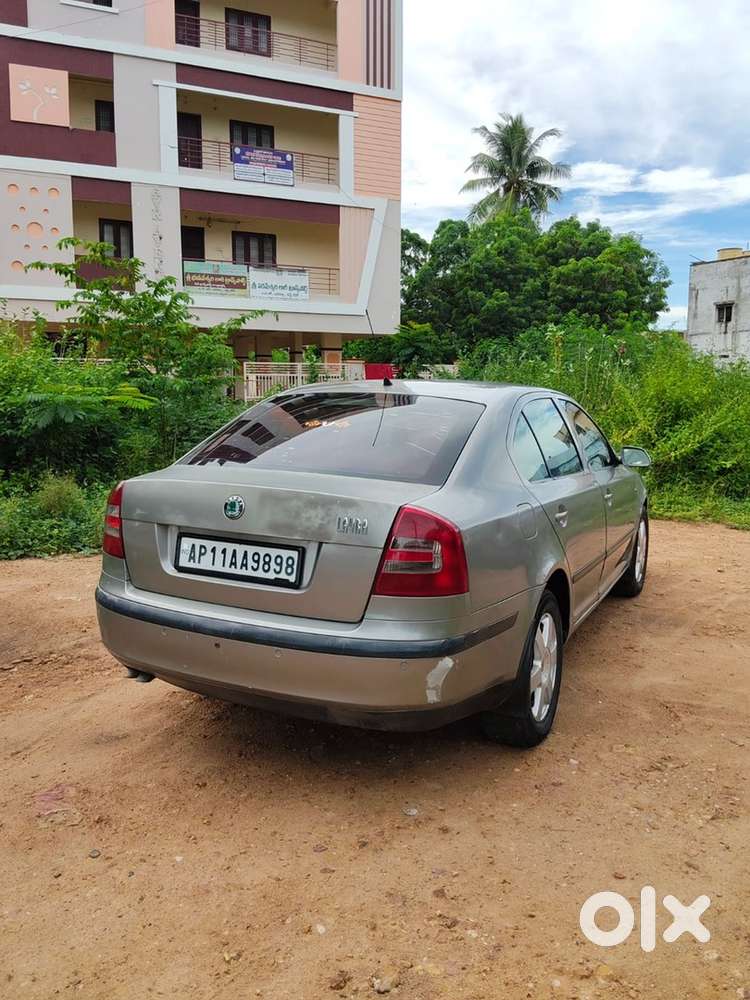 Skoda Laura