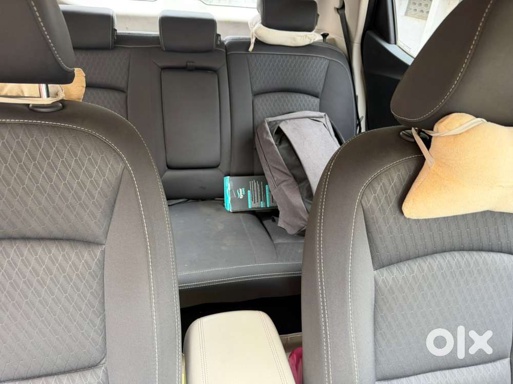 Mahindra Xuv300 2019 Petrol Good Condition With New Tyres ( All Four)