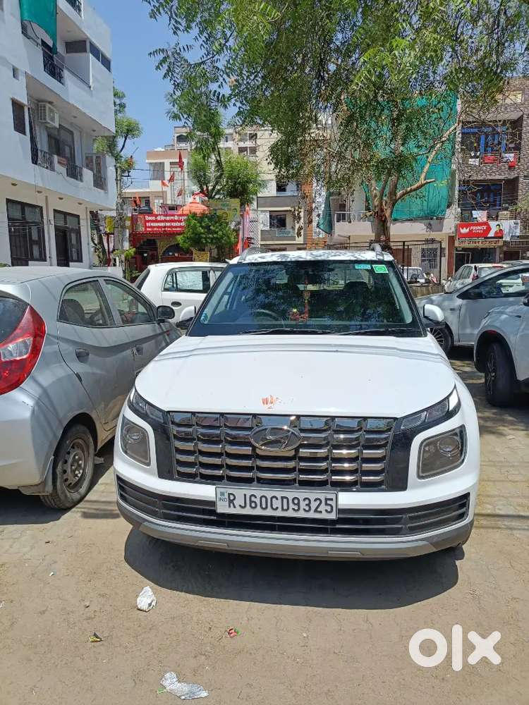 Hyundai Venue 1.2 S O +petrol 2025 Sunroof