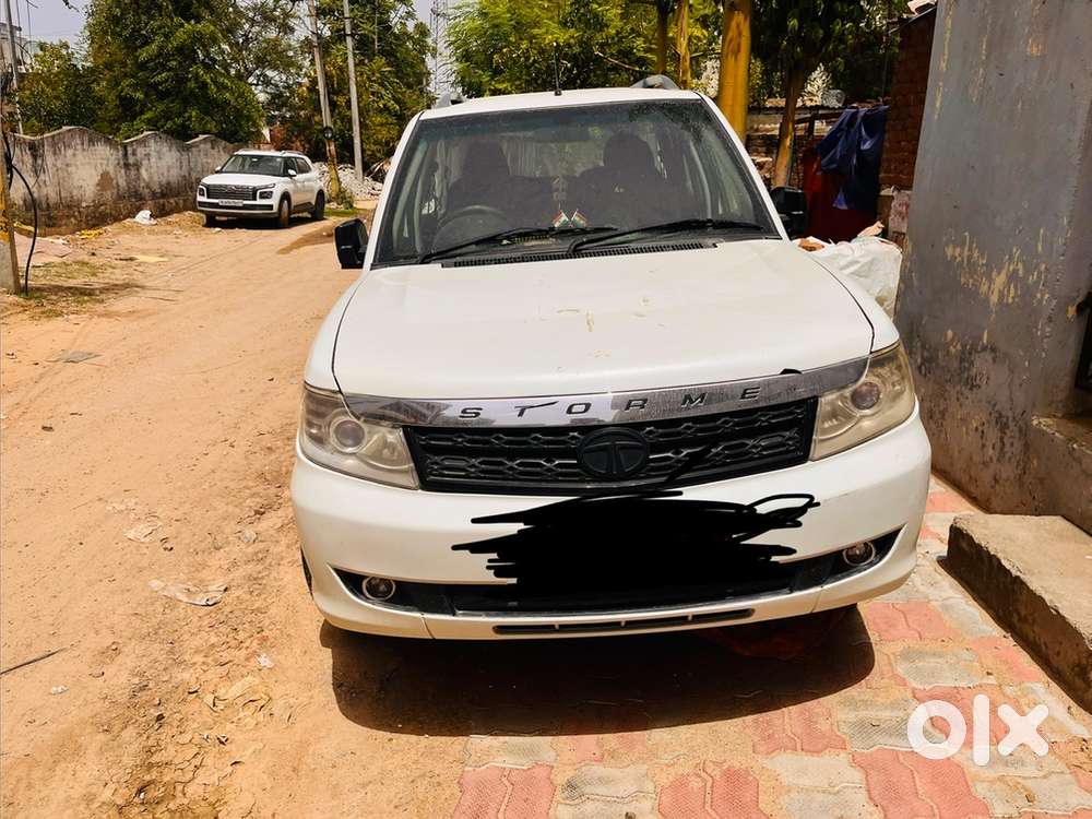 Tata Safari Storme 2018