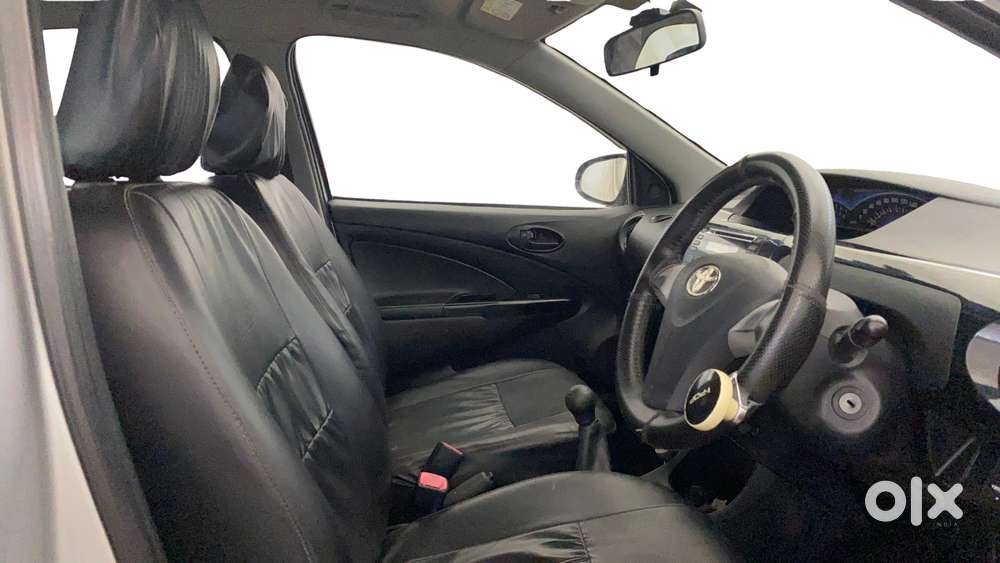 Toyota Etios Cross 1.2 G, 2015, Petrol