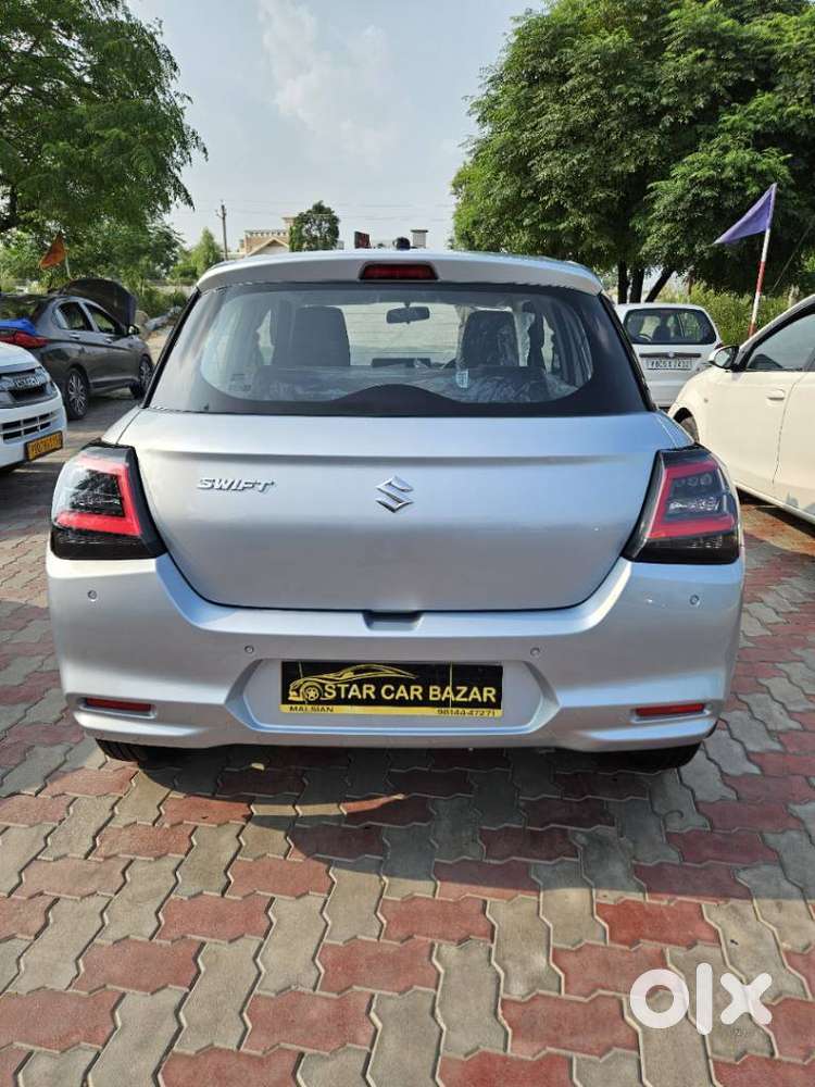 Maruti Suzuki Swift Vxi + Manual, 2024, Petrol