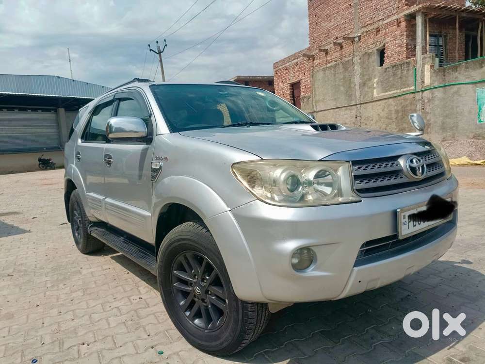 Toyota Fortuner 3.0 4x4 Manual, 2010, Diesel