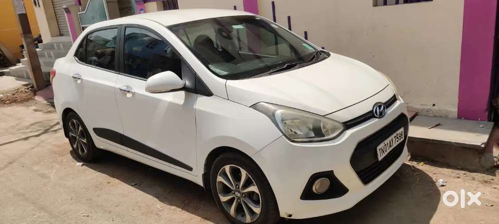 White Hyundai Xcent 2015 Petrol. Automatic Transmission.good Condition