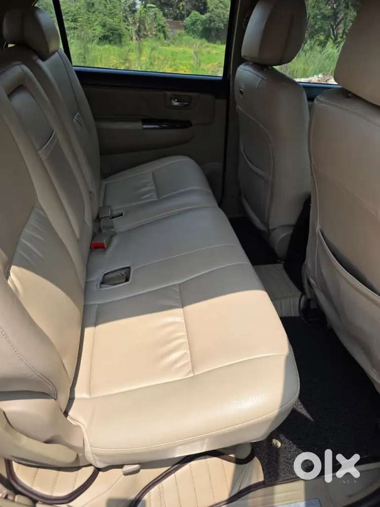 Toyota Fortuner 2014 Diesel 190000 Km Driven. 4×2 Auto.