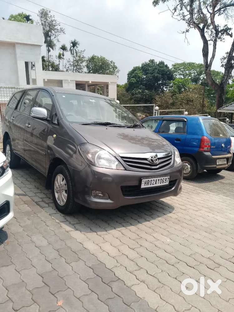 Toyota Innova 2.5 Vx 2010