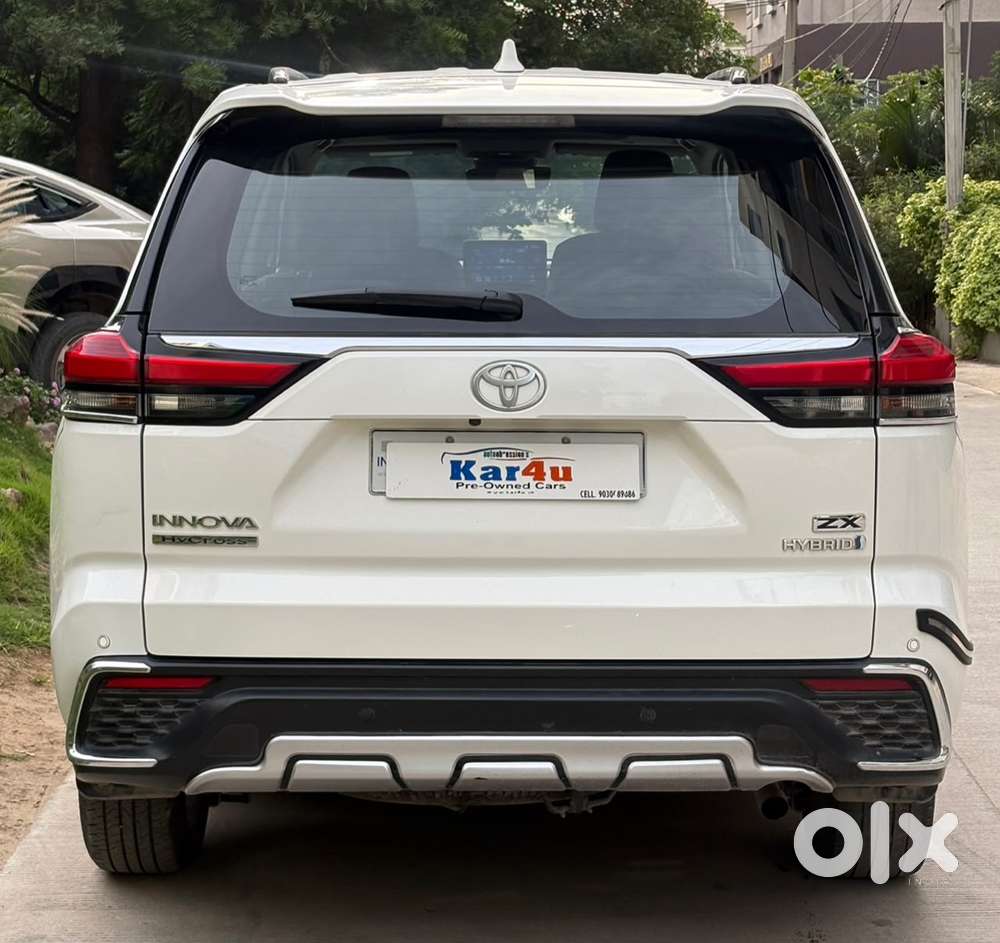 Toyota Innova Hycross 2.0 Zx (o) Hybrid 7 Str, 2024, Petrol