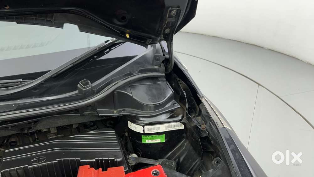 Tata Altroz 1.2 Xza Plus Dark Edition Dct, 2022, Petrol