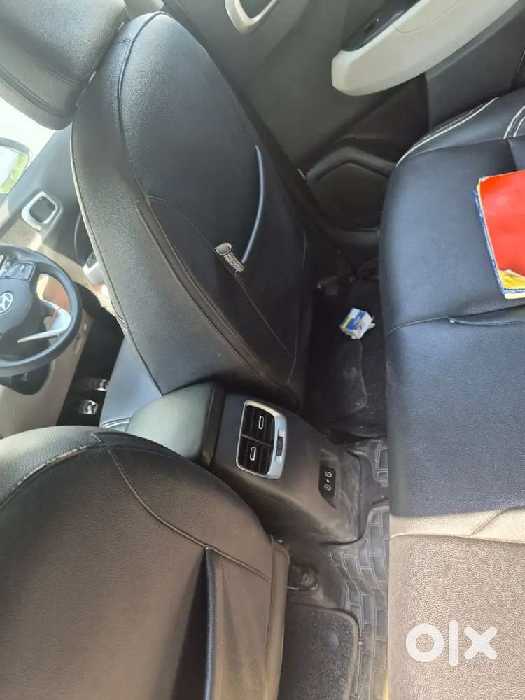 Hyundai Venue 2023 Petrol 46026 Km Driven