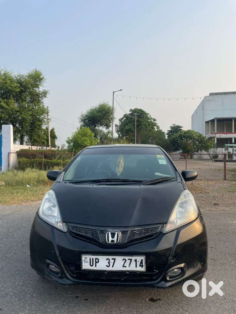 Honda Jazz 2012 Top Model | Petrol + Cng | Black | Alloy Wheels
