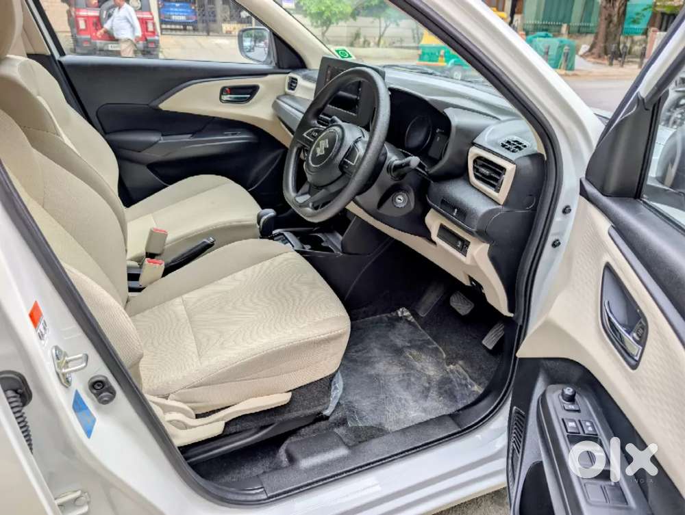 Maruti Suzuki Dzire Vxi Ags, 2025, Petrol