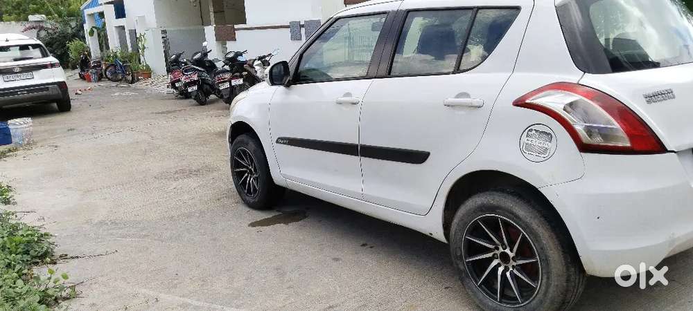 Maruti Suzuki Swift Vxi(o) 2016 Petrol