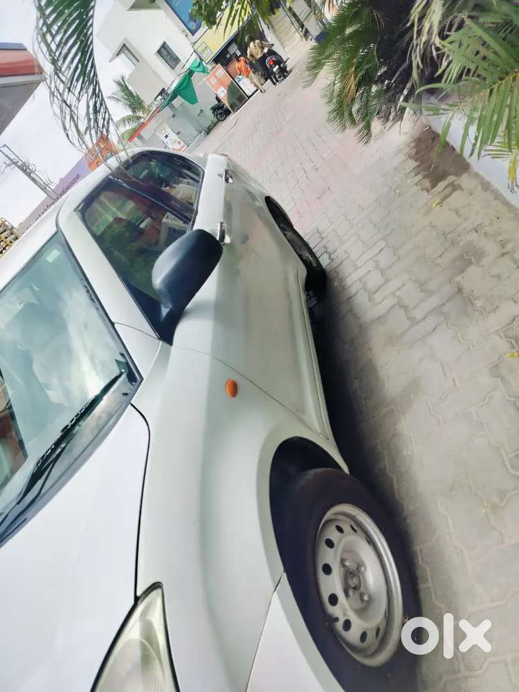 Maruti Suzuki Dzire 2015